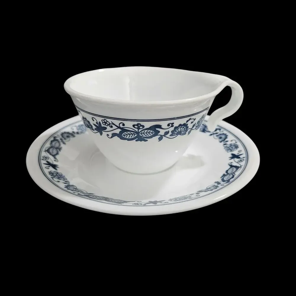 Corelle Livingware Blue Onion Cups & Saucers Set of 4 White Blue Vitrelle USA